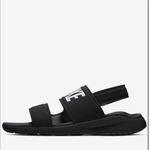 BRAND NEW NIKE SANDAL! (Open to offers)